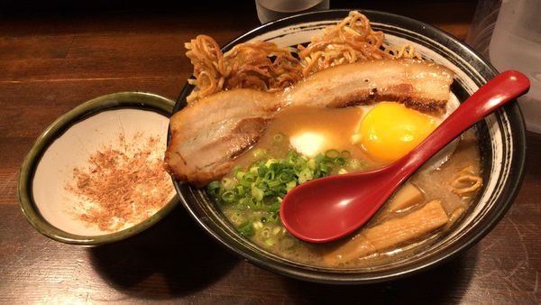 「目玉焼麺」@焼麺 劔の写真