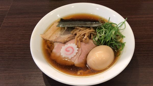 「醤油らーめん+味玉¥920、中盛」@麺や 河野の写真