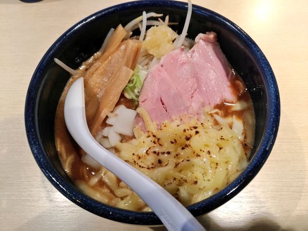 「ゲリラ限定 チーズ味噌ラーメン」@らー麺 アオキジの写真