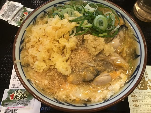 「期間限定牡蠣づくし玉子あんかけ並690円(100円引590円」@丸亀製麺 柏駅南口店の写真