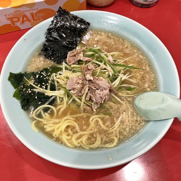 「ネギラーメン　￥７５０」@ラーメン かいざん 新小岩店の写真