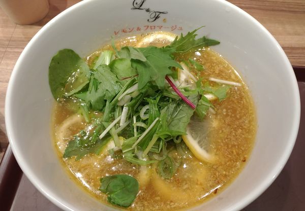 「レモンらあ麺」@らぁ麺 レモン＆フロマージュ GINZAの写真
