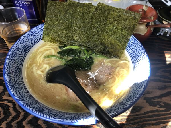 「醤油ラーメン750円」@豚骨醤油 蕾の写真