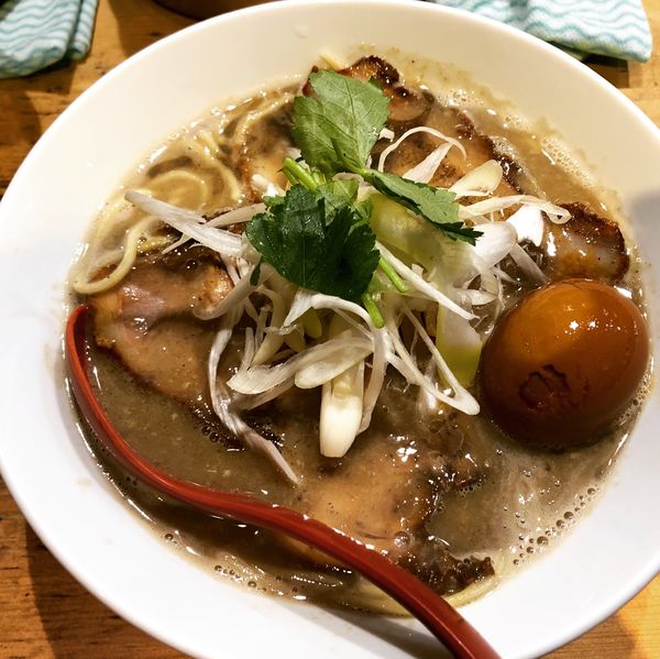 「濃厚煮干しラーメン 特製」@煮干麺 月と鼈の写真