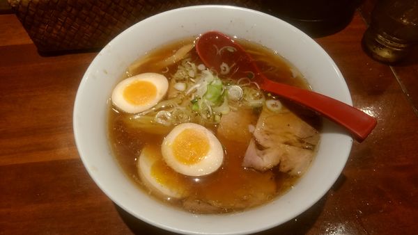 「らーめん＋味玉」@老麺魂の写真