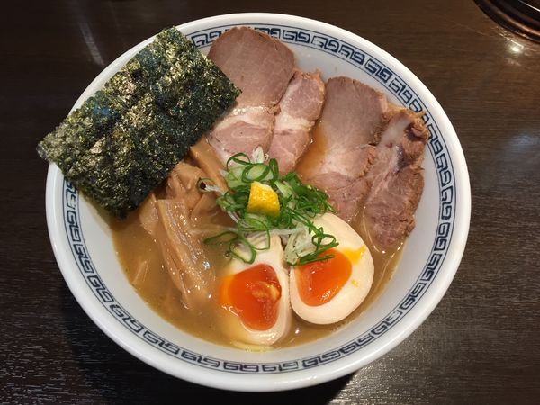 「焼き豚らーめん（味付玉子入り）」@らーめん はやしの写真