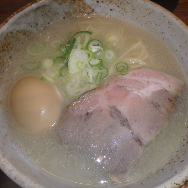 「鯛出汁ラーメン700円、味玉クーポン」@らーめん 縁の写真