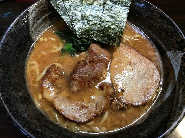 「豚骨醤油ラーメン」@麺屋 優創の写真