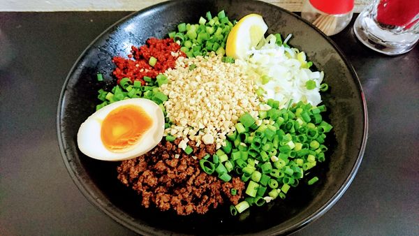 「新担担麺+揚チキン(小)」@自家製麺SHINの写真