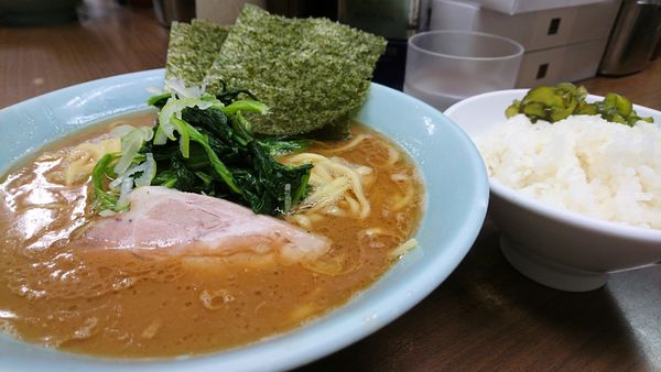 「【昼】らーめん」@横浜家系 侍 渋谷店の写真