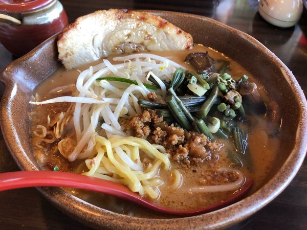 「信州味噌ラーメン　炙りチャーシュー1枚のせ　850円」@蔵出し味噌 麺場 田所商店 印西千葉ニュータウン店の写真