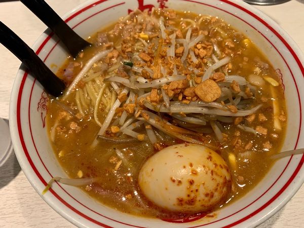 「ハン・スパイシー＋北極味玉」@蒙古タンメン 中本 新宿店の写真