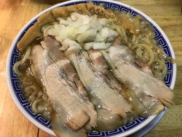 「背脂中華そば」@新潟発祥なおじ 新橋店の写真