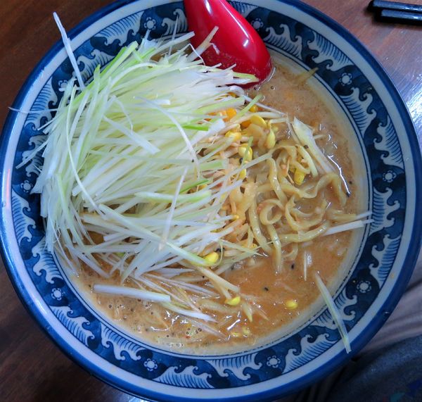 「みそらぁめん +ネギ（960円）」@4代目松屋食堂の写真
