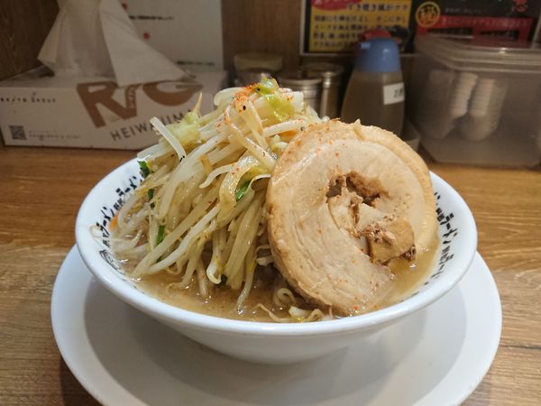 「豚骨野郎+味玉」@野郎ラーメン 大森店の写真