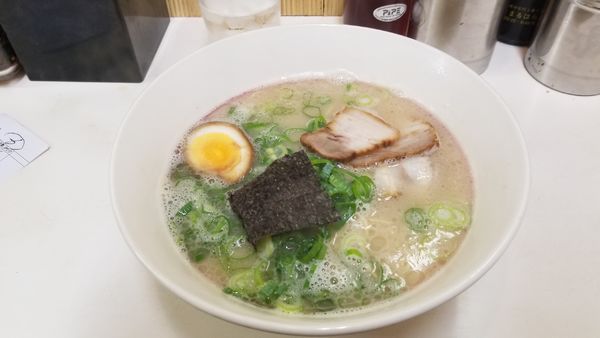「ラーメン」@名代ラーメン亭 博多駅地下街店の写真
