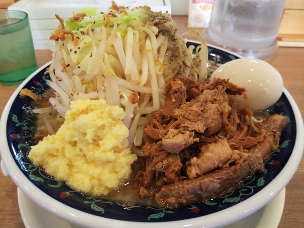 「ニボジロー（塩）（大盛）　※野菜＆ショウガ増し　＋味玉：㋚券」@凌駕 IDÉAの写真