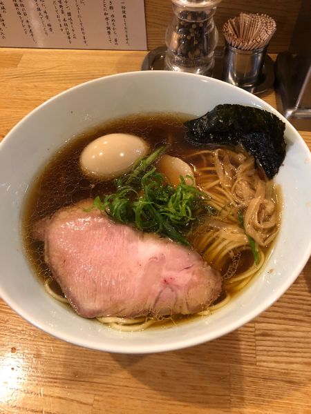 「煮卵醤油そば」@地球の中華そばの写真