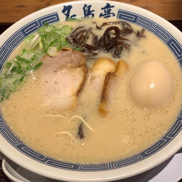 「煮玉子豚骨ラーメン」@名島亭 博多デイトス店の写真