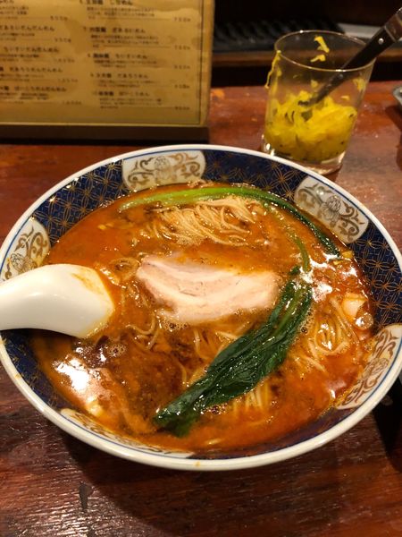 「坦々麺　800円」@支那麺 はしご 入船店の写真