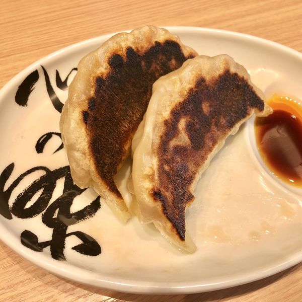 「心の味餃子2個280円」@松戸富田製麺 ららぽーとTOKYO-BAY店の写真
