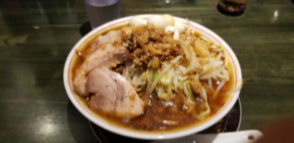 「らーめん800円+うずら卵100円脂ﾏｼﾏｼ」@らーめん 豚島の写真