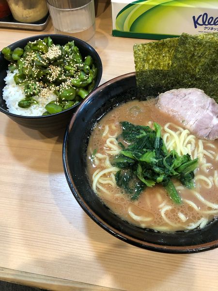 「ラーメン¥650ライス無料」@横浜家系らーめん 武道家 賢斗の写真