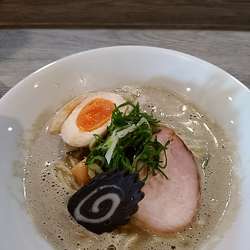 コイニボラーメン