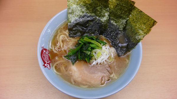 「ラーメン¥720／普通¥0」@横浜ラーメン 町田家 新宿南口店の写真