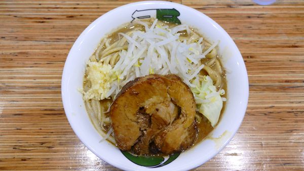 「雷そば 並（250g）¥880／ニンニク¥0」@雷 松戸駅東口店の写真