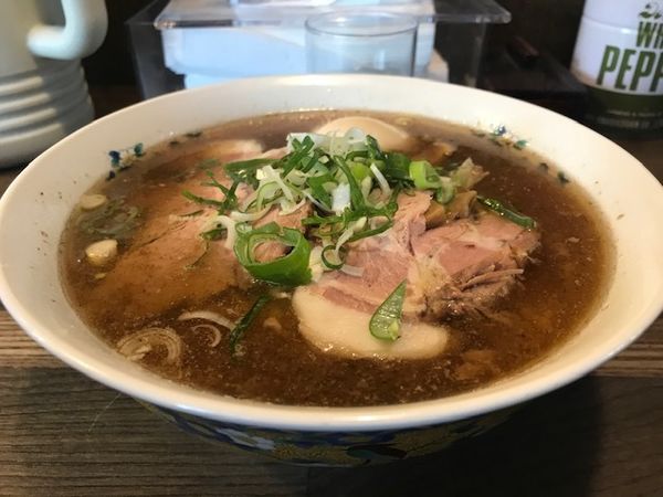 「肉玉ラーメン（中盛り）￥950+￥100」@雷文の写真