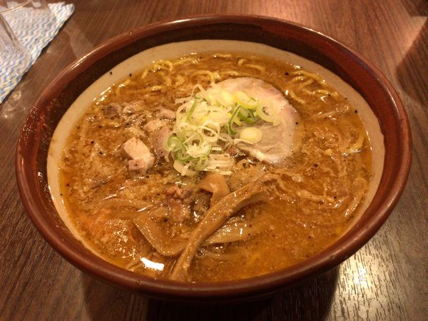 「すみれ風味噌ラーメン」@札幌らーめん 品川甚作本店の写真