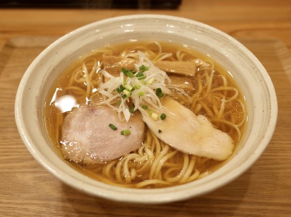 「鶏出汁醤油ラーメン…780円」@麺道 ひとひらの写真