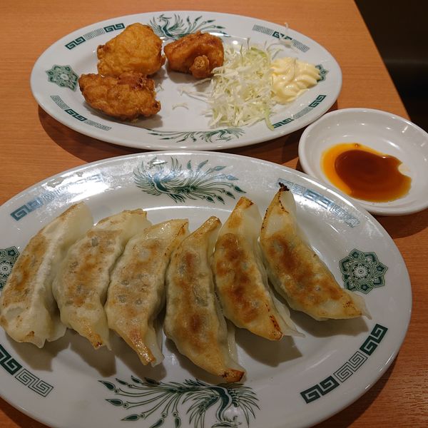 「餃子6ヶ230円」@日高屋 大船仲通り店の写真