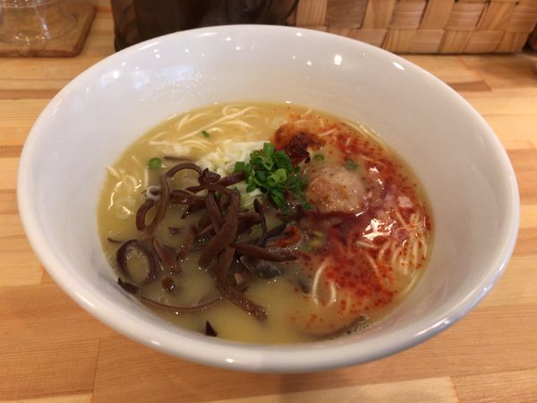 「博多水炊きらーめん」@博多水炊きらーめん うかんむりの写真