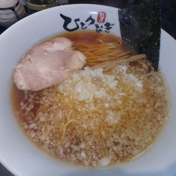 「ラーメン550円玉ねぎ増し50円玉ねぎライス(小)200円」@麺屋 ひとつなぎの写真