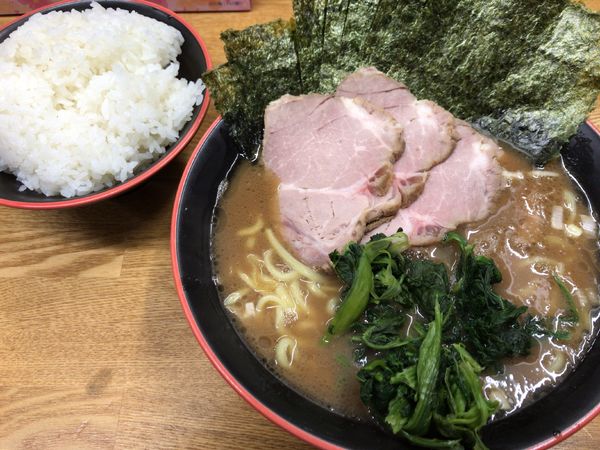 「チャーシューメン(かため、ふつう、ふつう)+のり増し+♾ライス」@麺家 紫極の写真