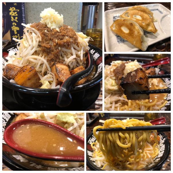 「味噌次郎（ハーフ）770円 ニンニク 餃子 240円」@北のらーめん 美空の写真