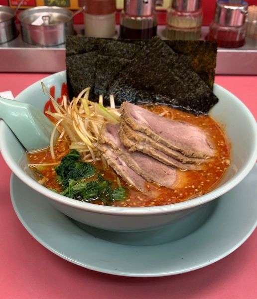 「辛味噌ネギチャーシューメン 大辛 海苔」@ラーメン山岡家 東千葉店の写真