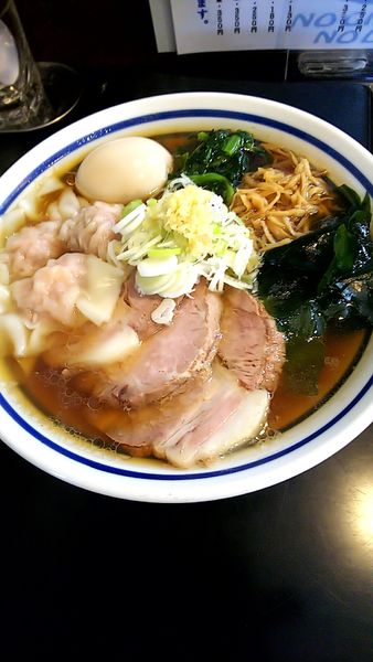 「特製ラーメン」@生姜醤油ラーメン 波音食堂の写真
