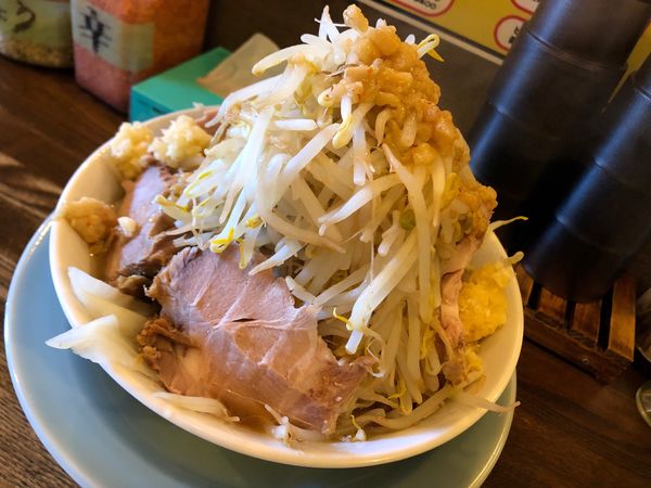「ラーメン300g 豚増し　野菜増し」@高木のぶぅの写真