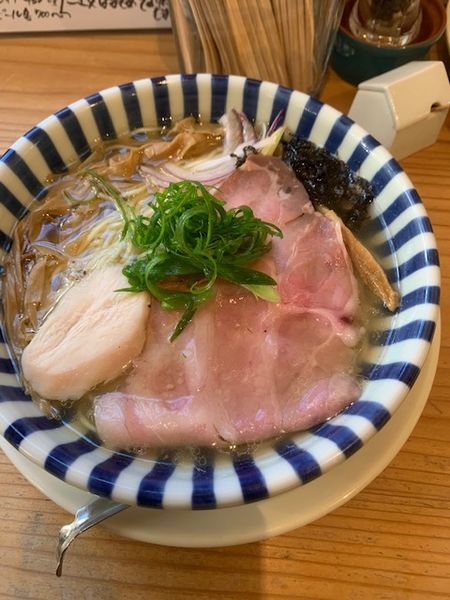 「鶏と煮干のしおらーめん 950円」@ねいろ屋の写真