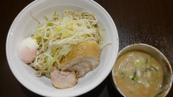 「つけめん ごまだれ¥900／にんにく（入れる）ねぎ（入れる）」@ちばから 渋谷道玄坂店の写真