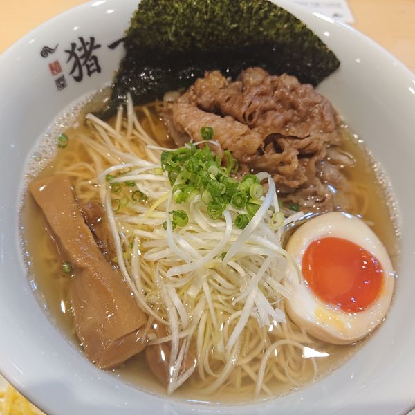 「和牛そば（白）味玉1300円」@麺屋猪一 本店の写真