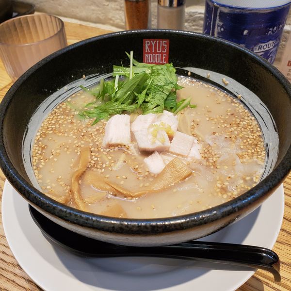 「RYUS鶏白湯塩ラーメンミニ(¥600)」@RYUS NOODLE BARの写真
