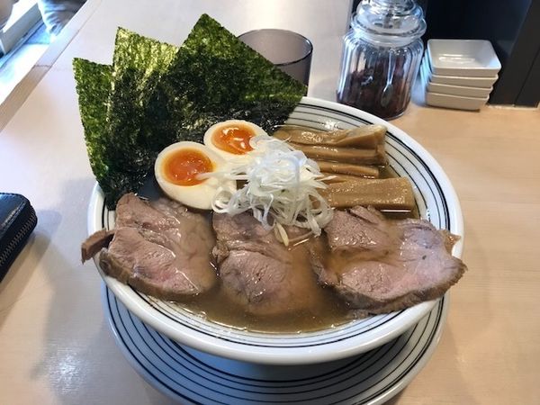 「煮干しらあめん全部入り大盛り￥1030+￥100」@煮干しらぁめん 猫トラ亭の写真