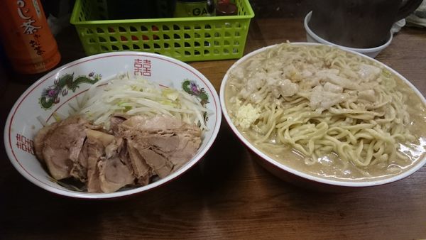 「麺増し・大ダブル・ネギ(ニンニク少しヤサイアブラカラメ)」@ラーメン二郎 品川店の写真