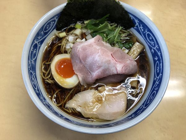 「煮干しそば黒」@中華そば よしかわの写真