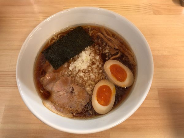 「中華そば(600円)+味玉(100円)」@一陽来福・びんびん亭の写真