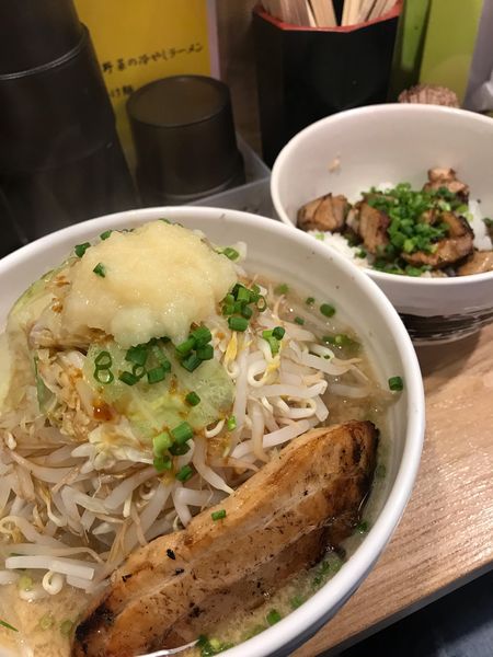 「豚骨しょうゆラーメン」@まっちゃんラーメン 一筋 葛飾立石本店の写真